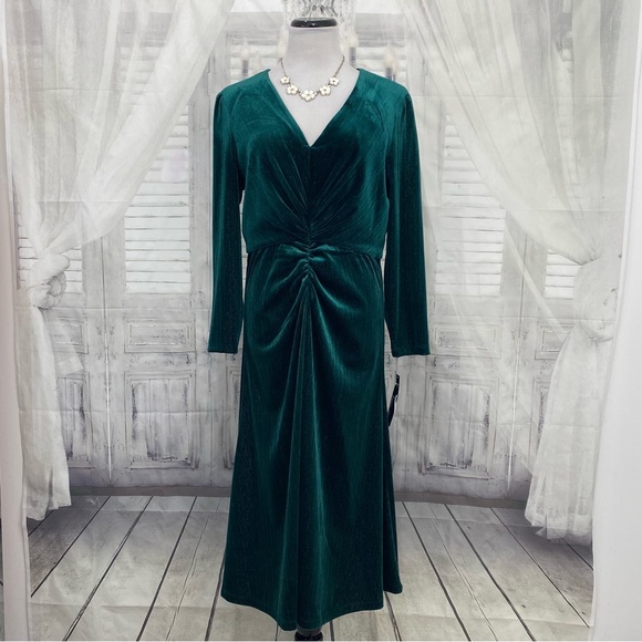 Maggy London Sz 12 Green Metallic Striped 3/4 Sleeve Velvet Midi Cocktail/Formal - Picture 3 of 15